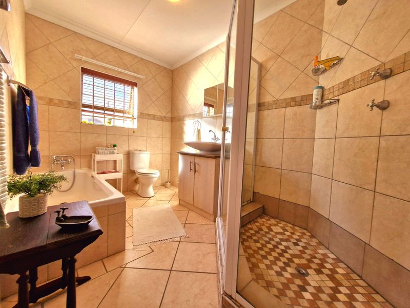 Secure 3-bedroom And 2-bathroom Townhouse In Bonsai Close, Dormehls Drift - Photo 9