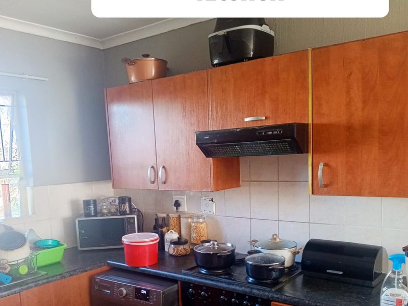 Secure 2-Bedroom Apartment In Vorna Village - Photo 2