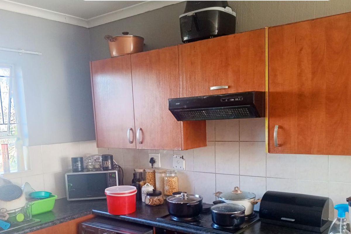 Secure 2-Bedroom Apartment In Vorna Village - Photo 2