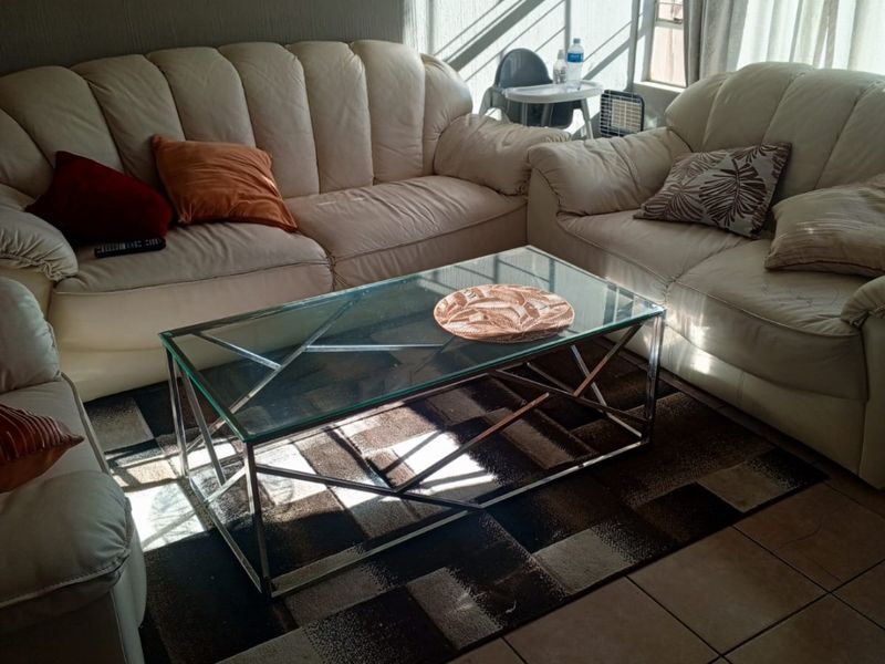 Secure 2-Bedroom Apartment In Vorna Village - Photo 3