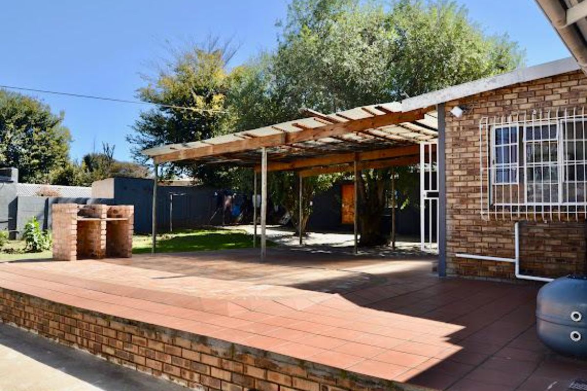 Belhambra Road, Primrose - Photo 2
