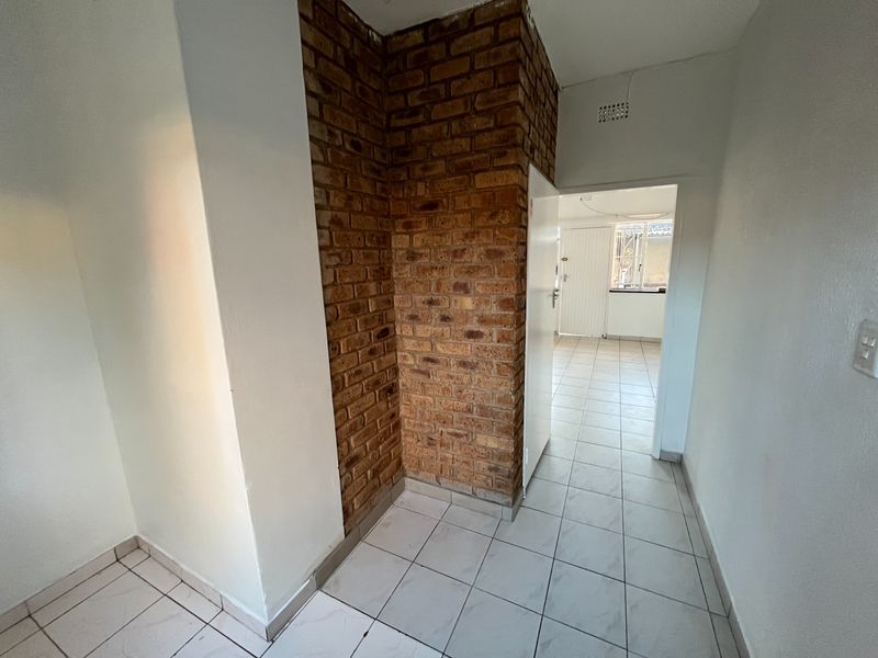Cornwall Street, Turffontein - Photo 6