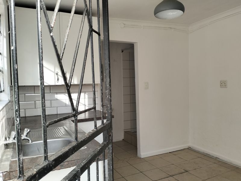 Lotus River: 1 Bedroom Separate Entrance - Photo 3