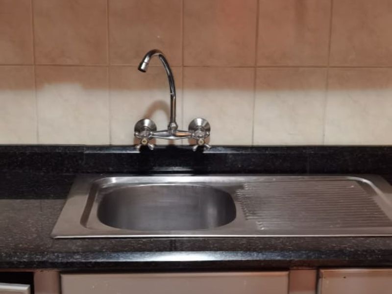 Charming 1-bedroom And 1-bathroom House In Zondi - Photo 2