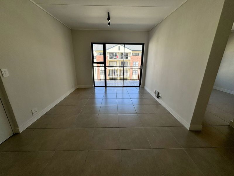 Partly Furnished 1 Bedroom Apartment. Perfect For Working Professional - Photo 5