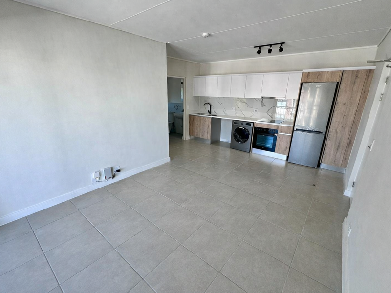 Partly Furnished 1 Bedroom Apartment. Perfect For Working Professional - Photo 2
