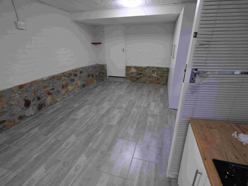 Charming Bachelor Flat To Rent – Fish Hoek - Photo 8