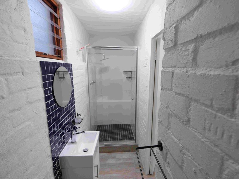 Charming Bachelor Flat To Rent – Fish Hoek - Photo 5