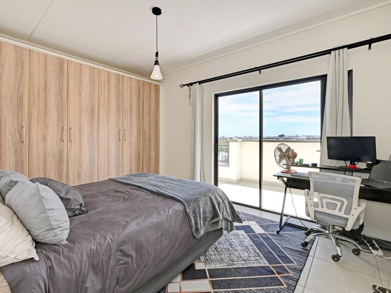 Large Luxury 1 Bedroom And 1 Bath Apartment In Fynbos Lifestyle Estate - Photo 10