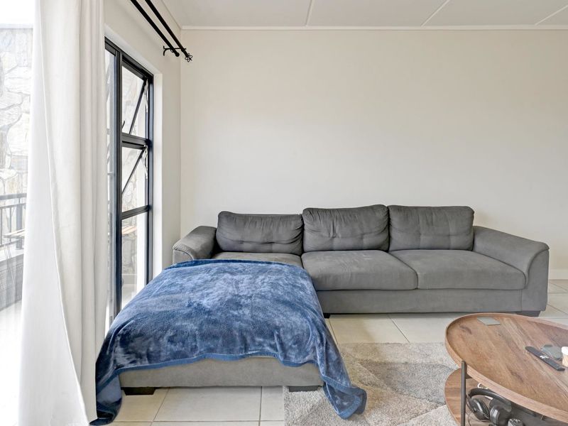 Large Luxury 1 Bedroom And 1 Bath Apartment In Fynbos Lifestyle Estate - Photo 6