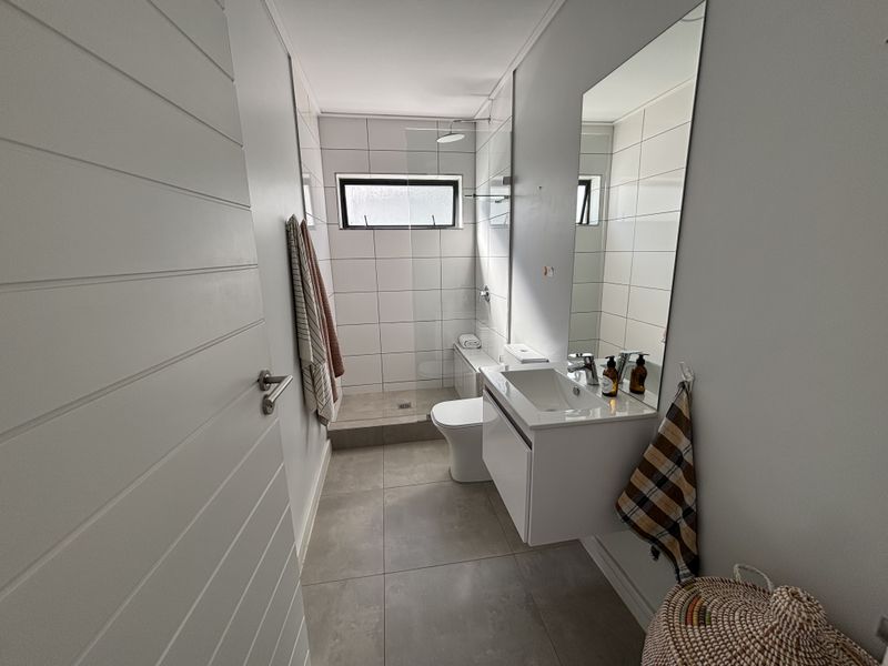 Newly Built Modern Townhouse In Newinbosch - Photo 8