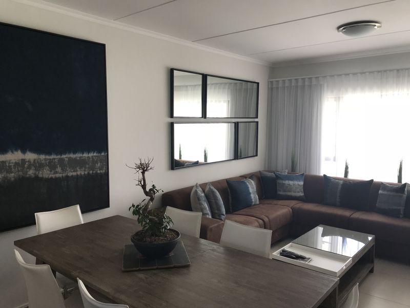 Modern 3 Bedroom And 2 Bath Apartment - Photo 6