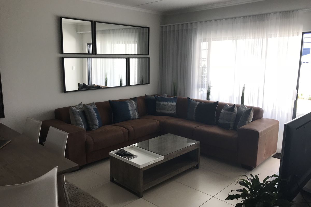 Modern 3 Bedroom And 2 Bath Apartment - Photo 5