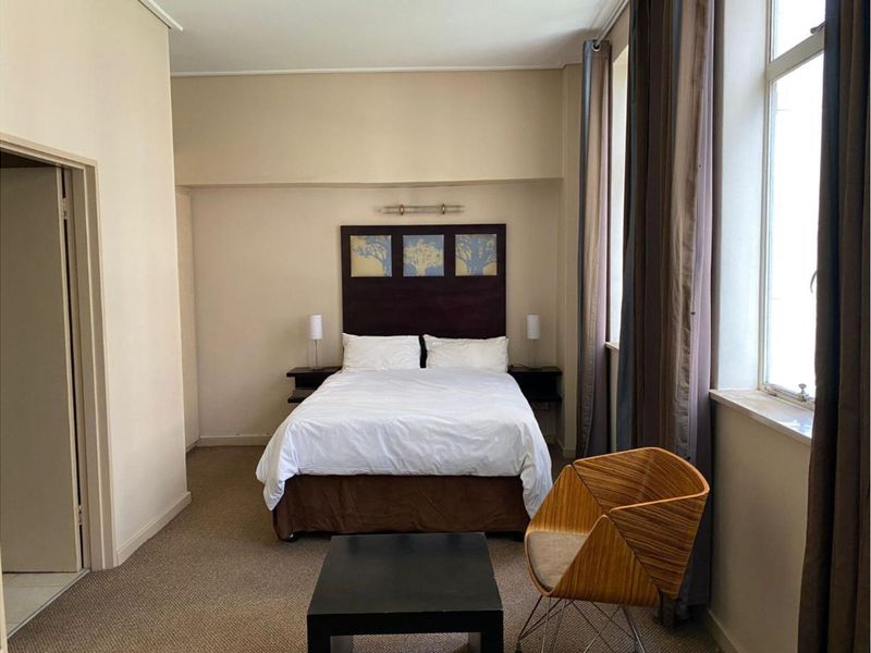 Secure 1-Bedroom And 1-Bathroom Apartment In Mapungubwe Hotel - Photo 8
