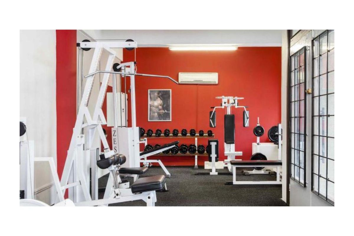 Secure 1-Bedroom And 1-Bathroom Apartment In Mapungubwe Hotel - Photo 2