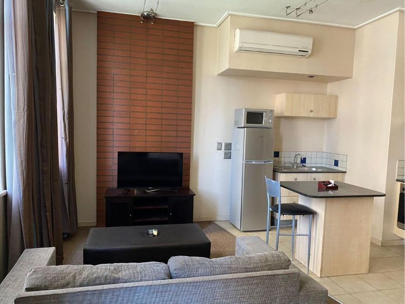 Secure 1-Bedroom And 1-Bathroom Apartment In Mapungubwe Hotel - Photo 4
