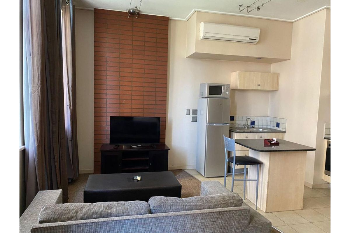 Secure 1-Bedroom And 1-Bathroom Apartment In Mapungubwe Hotel - Photo 4