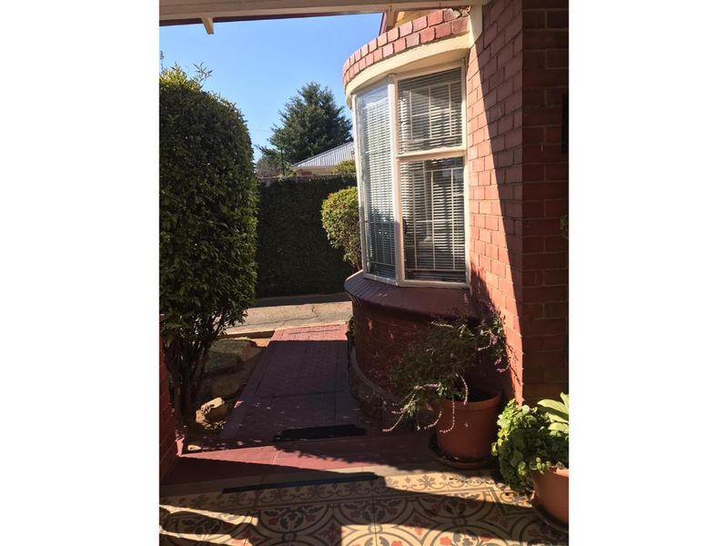 Furnished 1-bedroom And 1-bathroom Cottage In Orange Grove - Photo 8