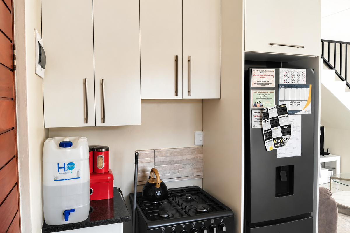 Modern House 3 Bedroom, 2 Bath Ideal For Families - Photo 4