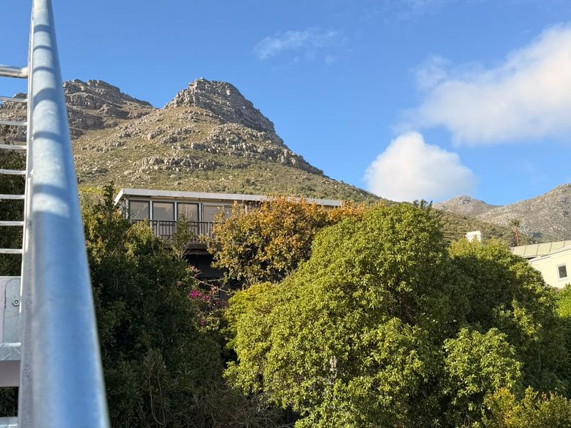 Secure 2-bedroom And 2-bathroom Apartment In Louw Road, Penzance Estate - Photo 3