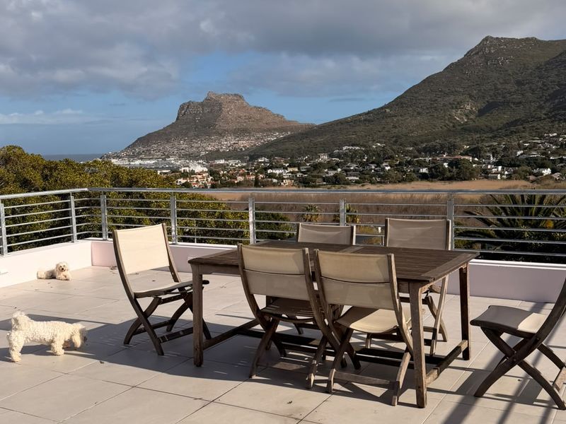 Secure 2-bedroom And 2-bathroom Apartment In Louw Road, Penzance Estate - Photo 1