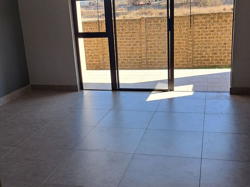 Beautiful 2 Bedroom And 1 Bathroom Apartment In Sunset Place - Photo 8