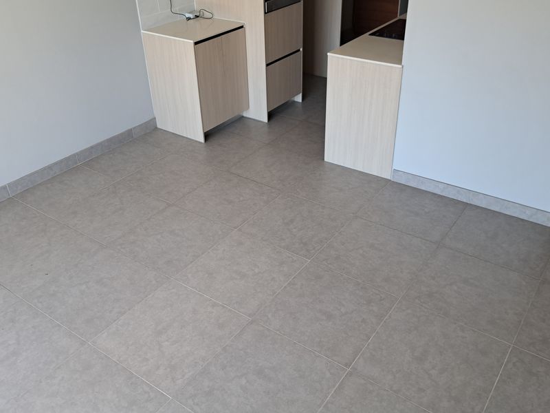 Beautiful 2 Bedroom And 1 Bathroom Apartment In Sunset Place - Photo 7