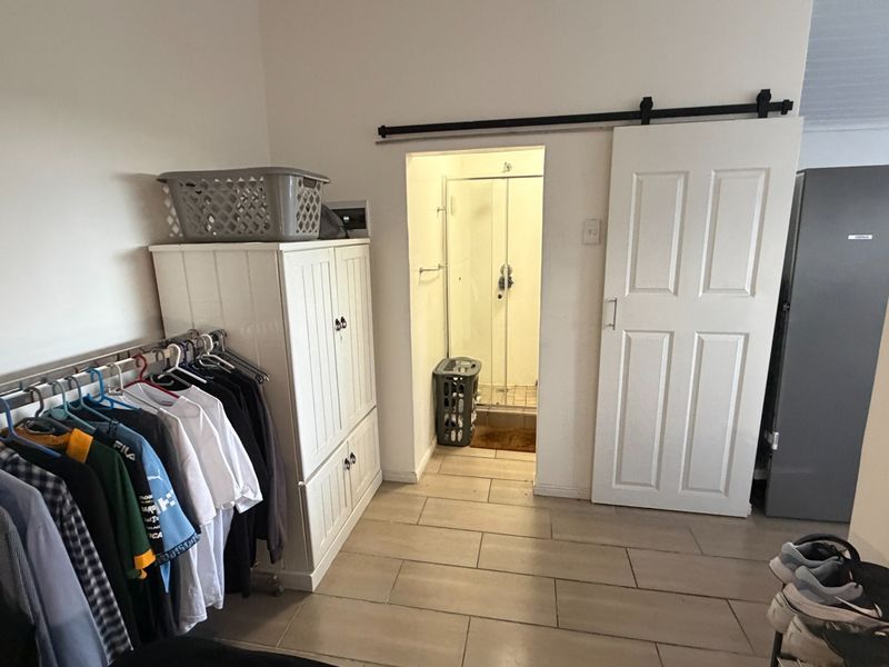 Secure Bachelor Flat In Poplar Street, Bellair - Photo 8