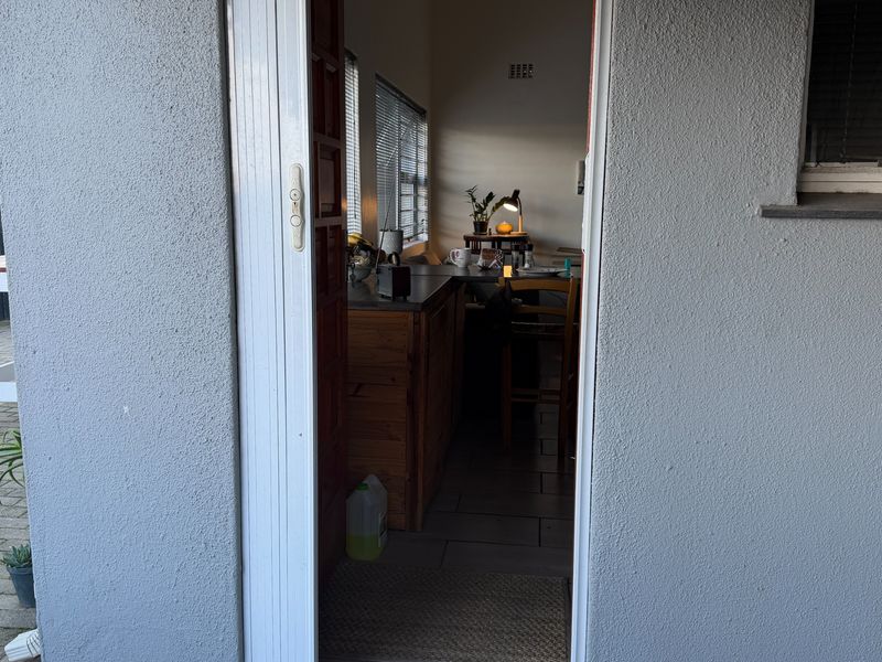 Secure Bachelor Flat In Poplar Street, Bellair - Photo 4