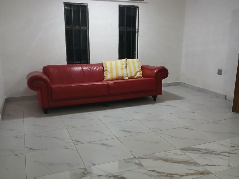 Secure 1-Bedroom House In Sonbesie Street, - Photo 6