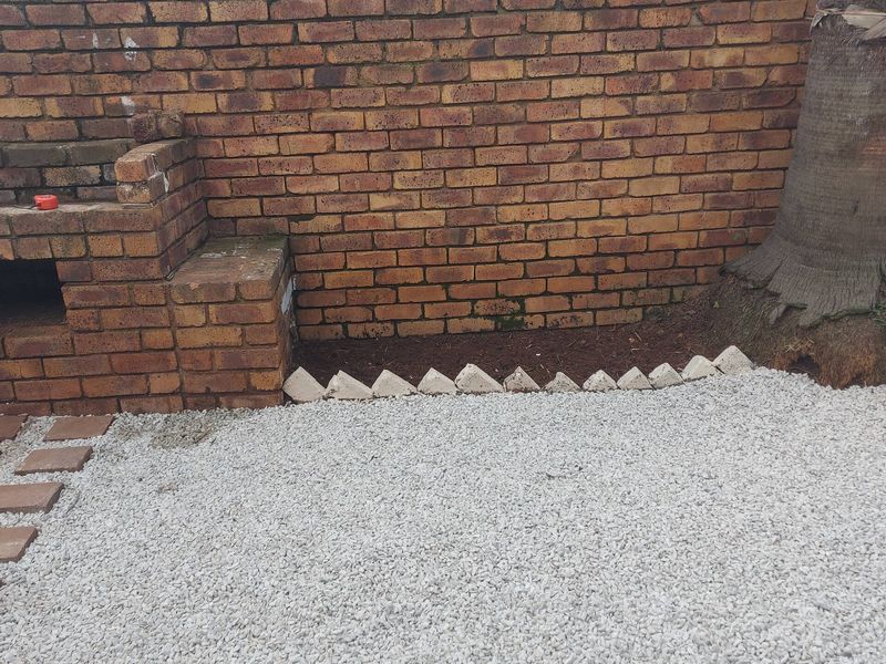 Stunning 2-Bedroom Free Standing Townhouse In Falcon Haven - Photo 3