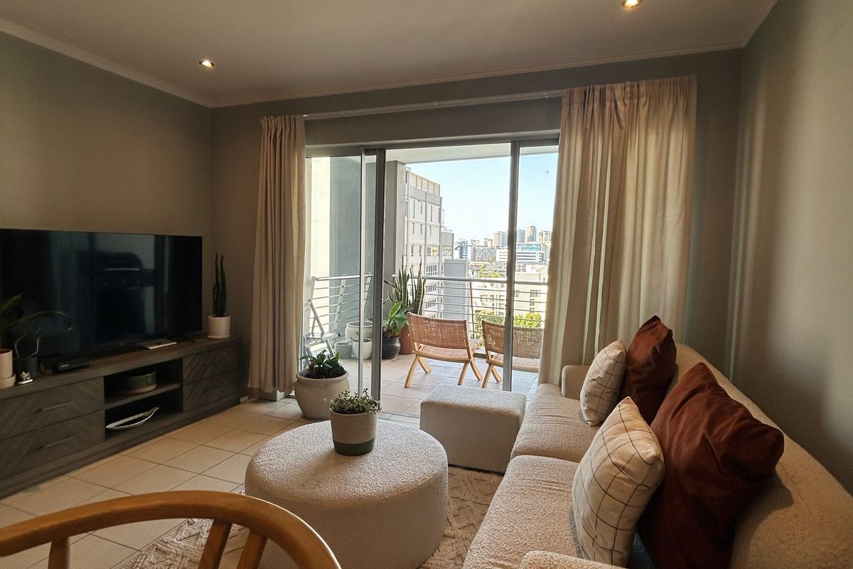 Secure 2-Bedroom And 2-Bathroom 7th Floor Sandhurst Towers Apartment - Photo 5