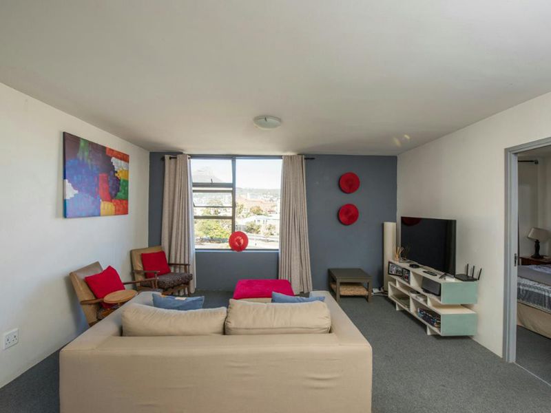 Modern 2-bedroom  And 1-bathroom Corner Apartment In Zonnebloem (unfurnished) - Photo 8