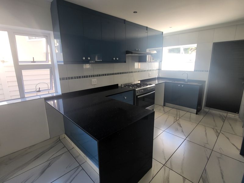 2-bedroom And 1-bathroom Cottage @ 10 Carnation Street, Wendywood - Photo 3