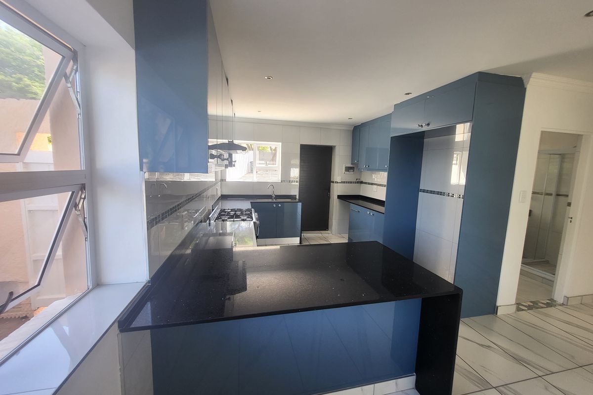 2-bedroom And 1-bathroom Cottage @ 10 Carnation Street, Wendywood - Photo 4
