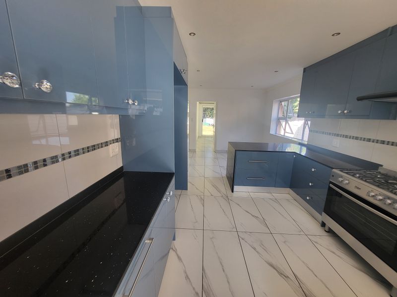 2-bedroom And 1-bathroom Cottage @ 10 Carnation Street, Wendywood - Photo 5