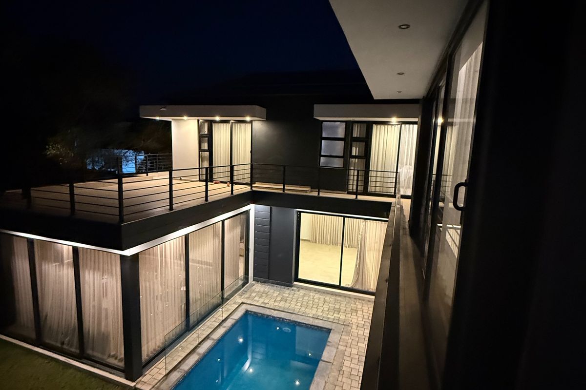 Club Close, The Islands Estate - Photo 3