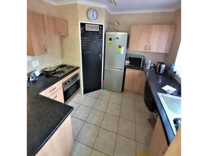 Beautiful 3-bedroom And 2-bath Townhouse At  Montana Tuine, Pretoria - Photo 3