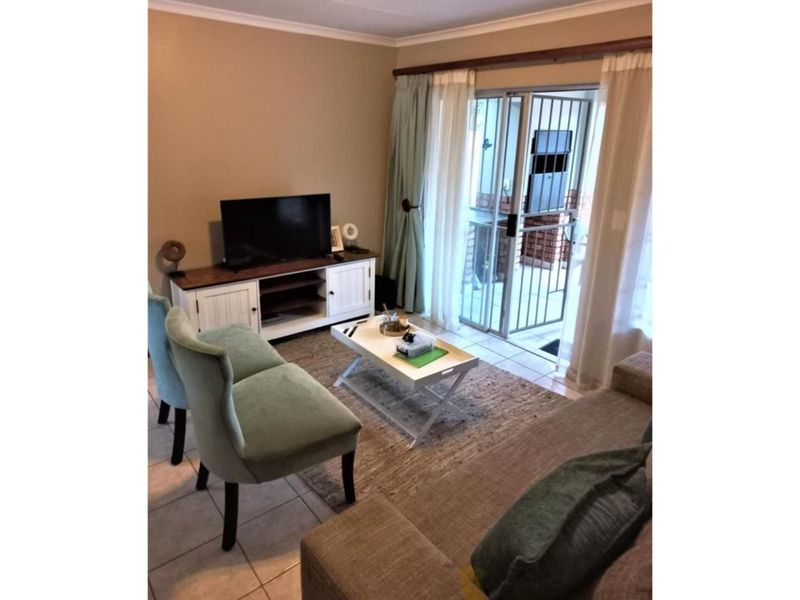 Beautiful 3-bedroom And 2-bath Townhouse At  Montana Tuine, Pretoria - Photo 4