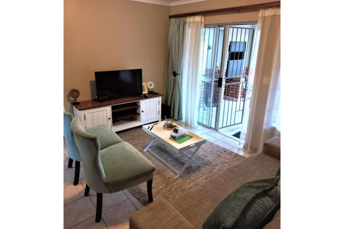 Beautiful 3-bedroom And 2-bath Townhouse At  Montana Tuine, Pretoria - Photo 4