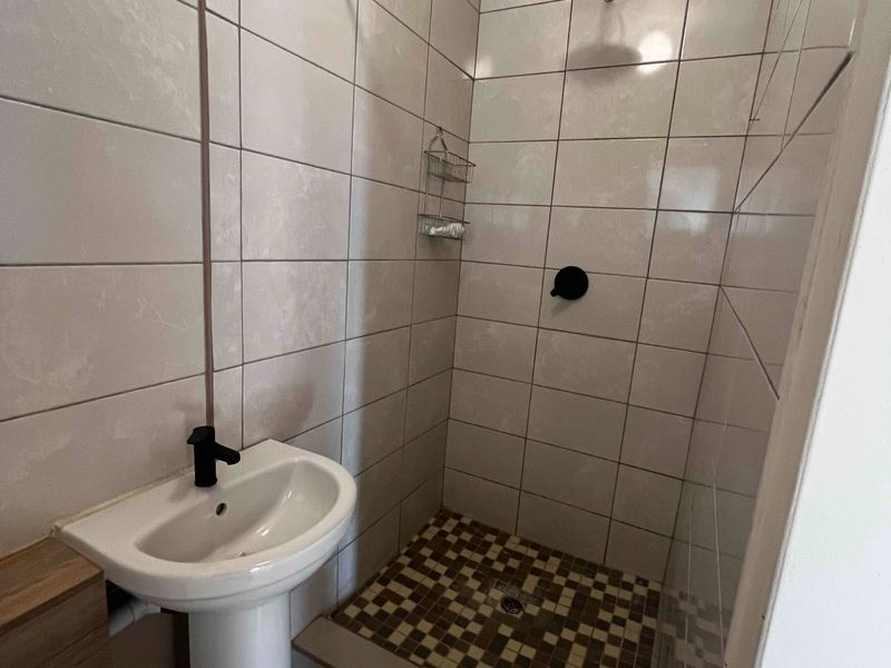 Spacious 1-bedroom And 1-bath Apartment In Kempton Park - Photo 6