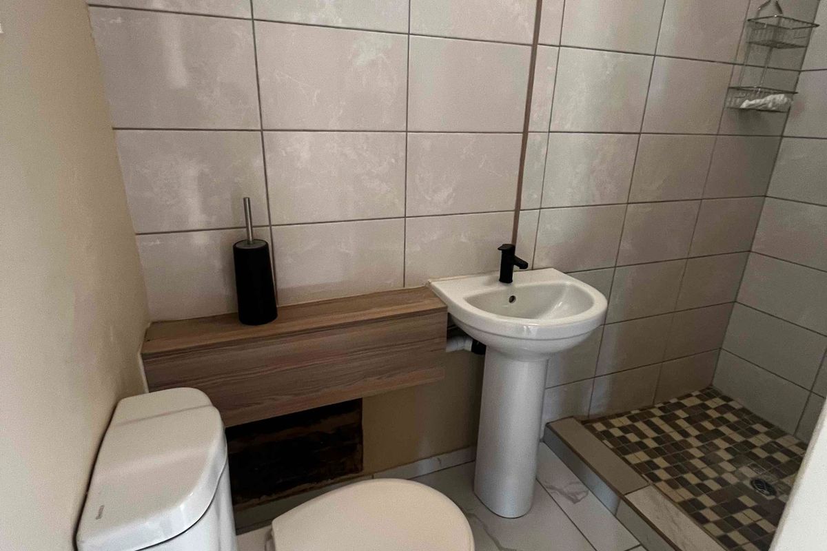 Spacious 1-bedroom And 1-bath Apartment In Kempton Park - Photo 5