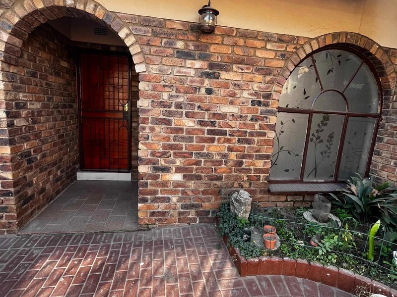 Spacious 1-bedroom And 1-bath Apartment In Kempton Park - Photo 10