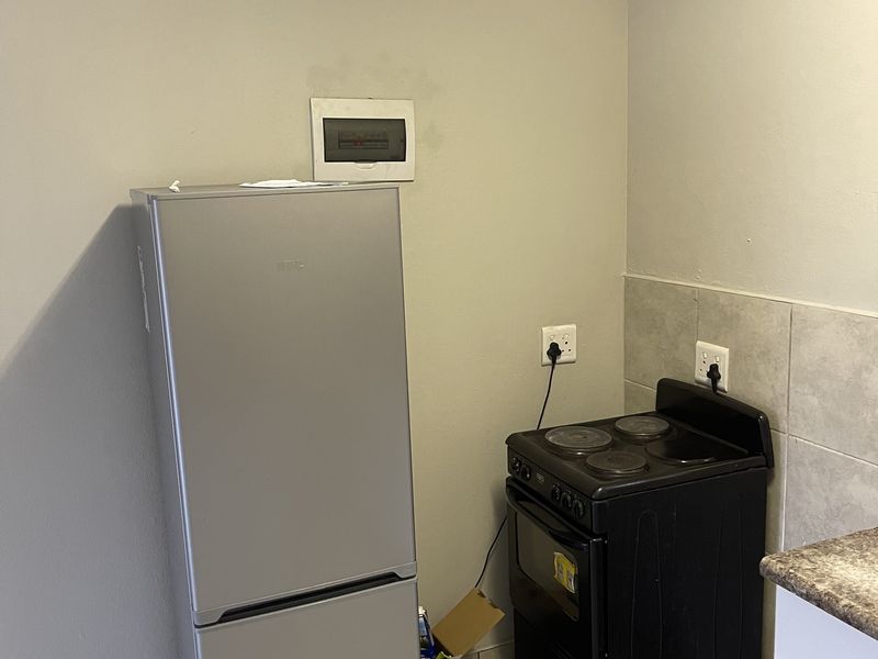 Spacious 1-bedroom And 1-bath Apartment In Glenvista - Photo 7