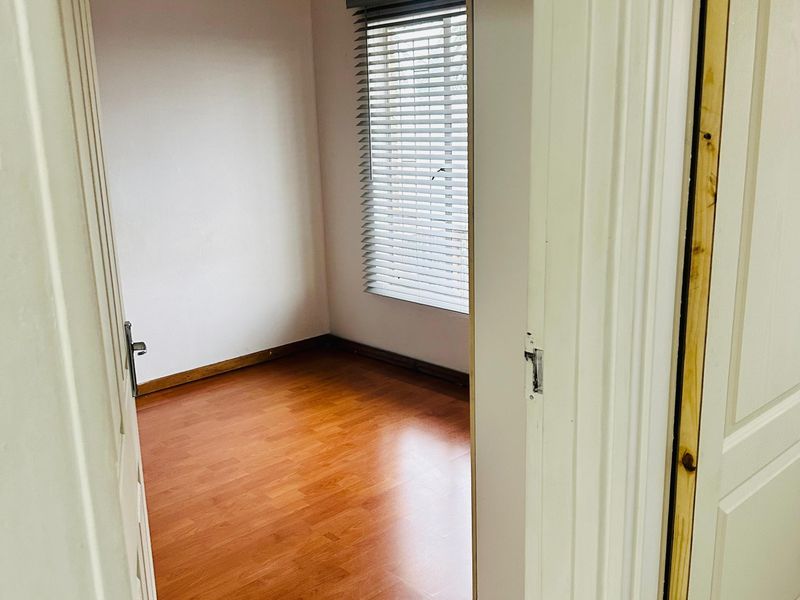 Secure 1-Bedroom And 1-Bathroom Apartment In Kempton Road - Photo 5