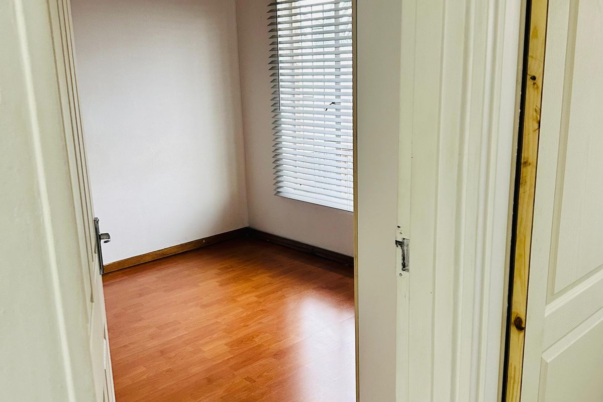 Secure 1-Bedroom And 1-Bathroom Apartment In Kempton Road - Photo 5