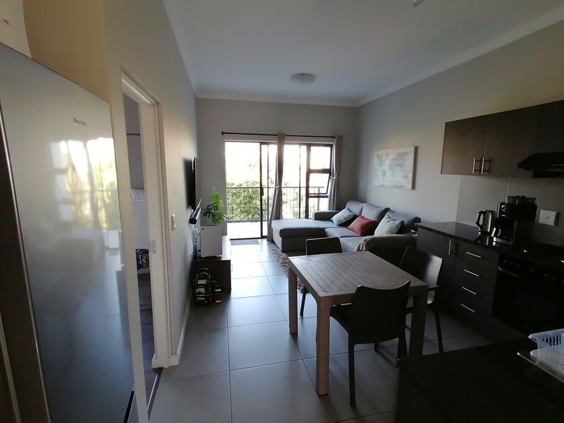 Secure 2-bedroom And 1-bathroom Apartment In Kuils River - Photo 4
