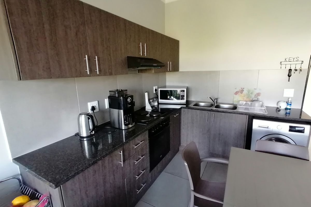 Secure 2-bedroom And 1-bathroom Apartment In Kuils River - Photo 3