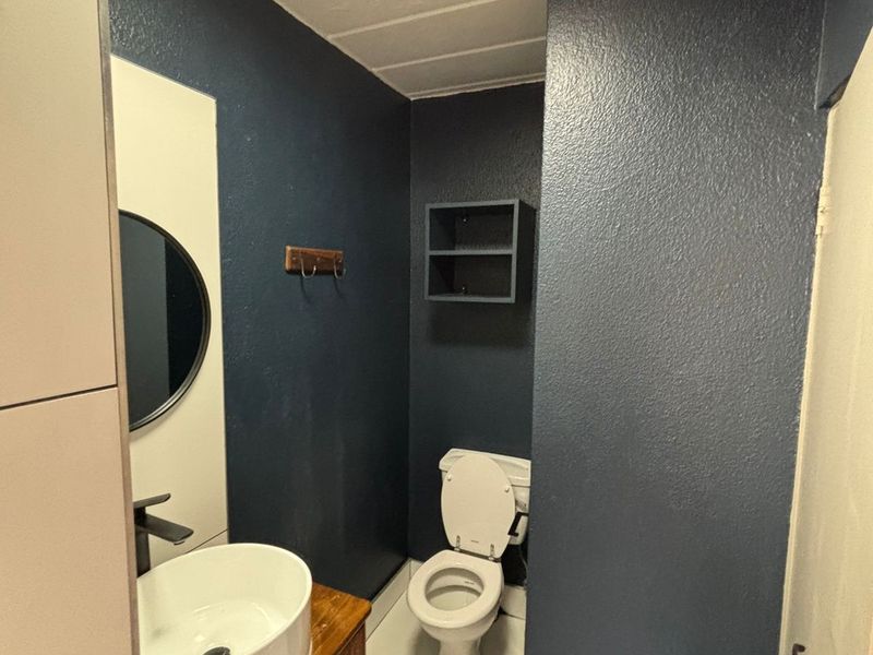Secure 2-bedroom And 2-bathroom Townhouse In View Street, Rietvalleirand - Photo 10