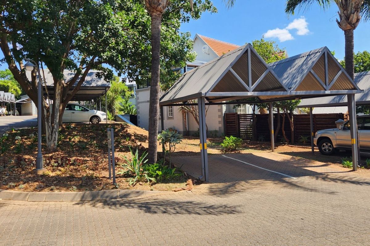 Secure 2-bedroom And 2-bathroom Townhouse In View Street, Rietvalleirand - Photo 2